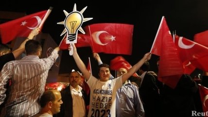 В Турции прошла первая акция в поддержку Эрдогана
