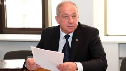 Донецкий и закарпатский губернаторы получили выговор