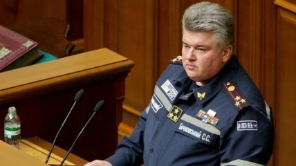Экс-главу ГСЧС Бочковского не пропустили через проходную ведомства