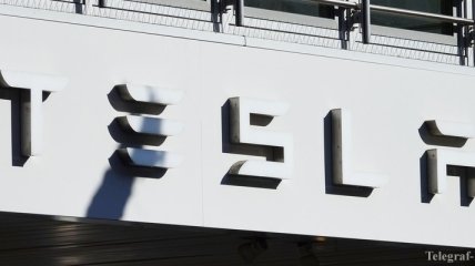 Акции Tesla упали в цене на фоне обвинений Маска в мошенничестве 