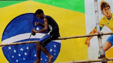 Бразилия живет футболом (Видео)