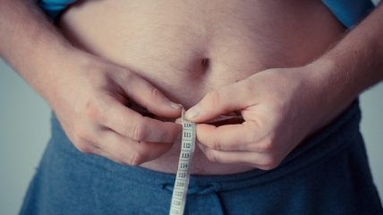 Диета на грани безумия: Опасные способы похудеть, которые все же практикуют в мире