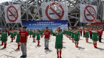 Пекин ужесточает борьбу с курением