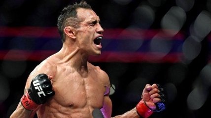 "Два идиота, которые позорят наш спорт": Тони Фергюсон - о главном бое UFC