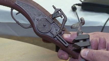 Найденный в США древний пистолет поставил археологов в тупик