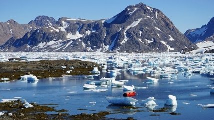 Ледяной покров Гренландии начал таять в семь раз быстрее
