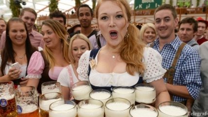 Посетители 18-го "Октоберфеста" выпили 6,7 млн литров пива