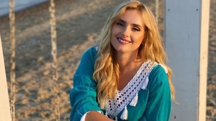 Ирина Федишин без комплексов разделась на пляже (Видео)