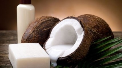Кокосовое масло для волос и его применение