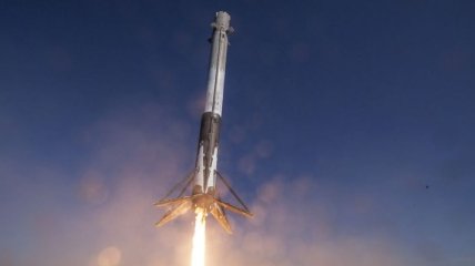 SpaceX сообщила, когда планирует возобновить запуски ракет 