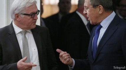 Лавров и Штайнмаер по телефону обсудили ситуацию на Украине