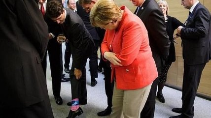 Лучик позитива: яркие носки премьер-министра Канады Джастина Трюдо 