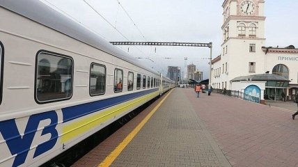 Непогода на Прикарпатье: железнодорожное сообщение понемногу восстанавливается