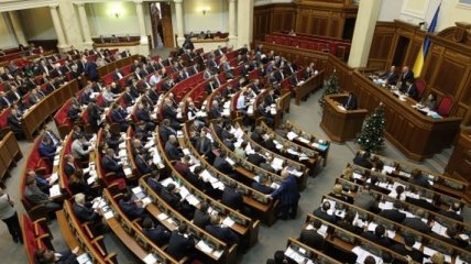 Рада продлила текущую сессию парламента до 3 февраля