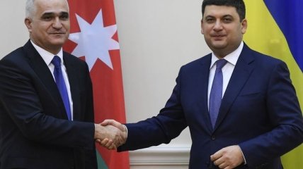 Гройсман намерен развивать транзит товаров с Азербайджаном