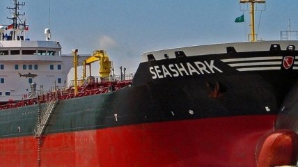 Еще девять украинских моряков с задержанного в Египте танкера возвращаются домой