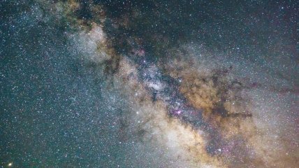 Заняли бы половину видимого неба: в центре Млечного Пути найдены сгустки холодного газа