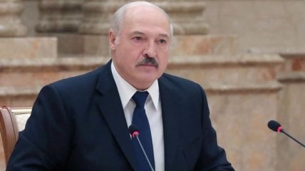 Лукашенко сравнил протестующих с "фашистами"