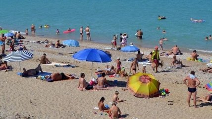 Причина отравлений туристов в Севастополе - продукты с пляжа  