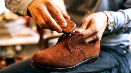 Вернуть своей замшевой обуви первоначальный вид легко