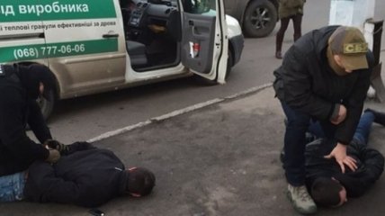 На Киевщине задержали группу наркоторговцев во главе с сотрудником полиции