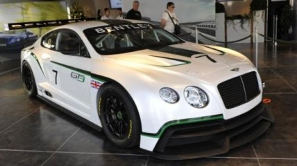 Спортивный Bentley предстал перед публикой (Видео)