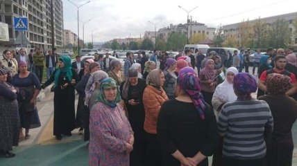 В Ингушетии тысячи жителей протестую против новой границы 