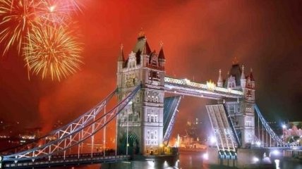 Веселое празднование Нового года в Великой Британии  