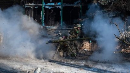 Украинские военные обороняются в сложных условиях