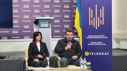Юлия Куликова и Артем Сытник (НАПК)