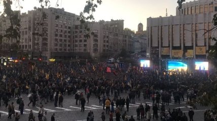 В Киеве с файерами, но без происшествий закончился марш УПА