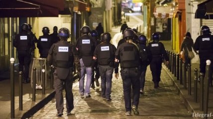 Во Франции на Новый год будут патрулировать 90 тыс. полицейских и военных