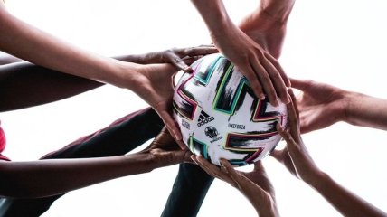 Ярко и со смыслом: представлен официальный мяч Евро-2020
