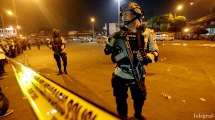 Взрывы возле автобусной станции в Джакарте: есть жертвы