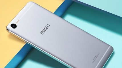 Meizu представила смартфон M8C