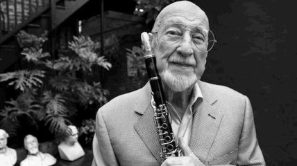 На 87-м году жизни умер известный музыкант