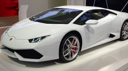 Lamborghini відмовилася від участі в автосалонах