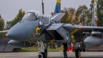 Крупнейшие авиационные учения: в Украину прибыли американские самолеты (Фото)