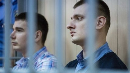 Суд продлил арест экс-беркутовцев Аброськина и Зинченко