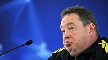 Российский тренер Слуцкий опозорился с английским: перепутал слова suck и sack