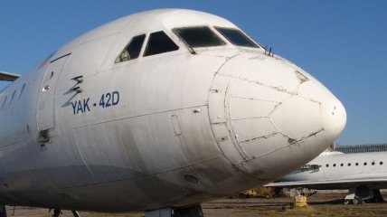 Львовская компания продала самолет на аукционе, чтобы оплатить долги по зарплате