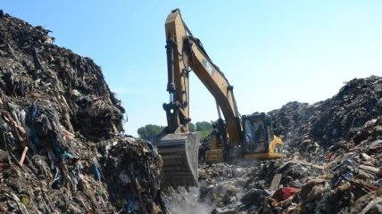 С 1 января в Украине запрещено захоранивать несортированный мусор