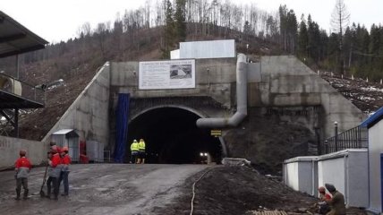"Укрзализныця" сообщила, когда должны завершиться работы в Бескидском тоннеле
