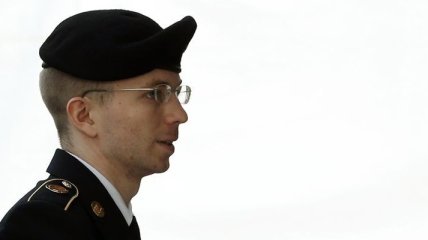 Информатор "Викиликс" Брэдли Мэннинг приговорен к 35-ти годам тюрьмы