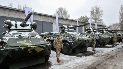 Порошенко утвердил решение СНБО об оборонном заказе на три года