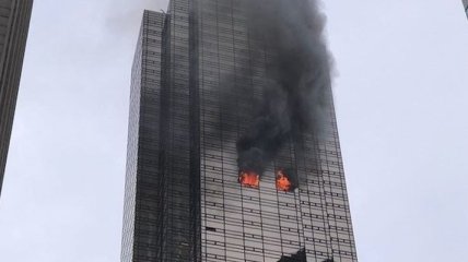 В Баку горит здание Trump Tower