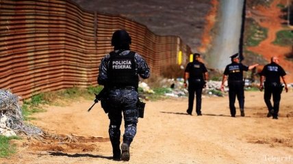 Трамп хочет привлечь Пентагон для защиты границы с Мексикой