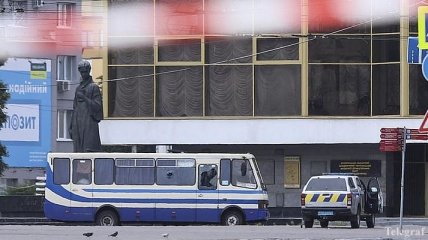 Захват автобуса в Луцке: террорист удерживает заложников уже девять часов (Обновляется) 