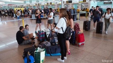В Барселоне увеличивается количество отмененных авиарейсов