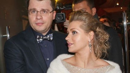 Гарик Харламов следит за Кристиной Асмус